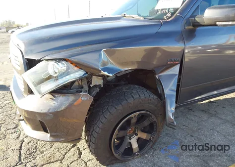 2017 Ram 1500 Sport 4X4 6'4 Box z USA, uszkodzony, nr VIN 1C6RR7HT4HS620779